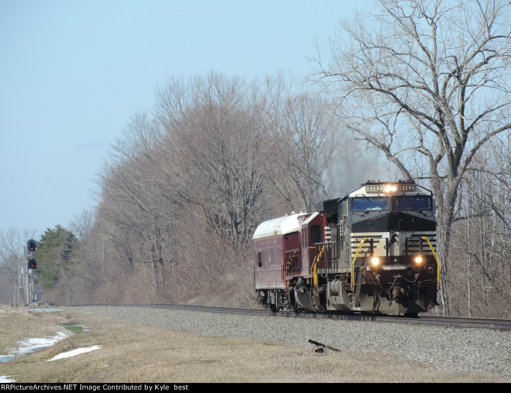 NS 94G inspection train